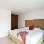 Downtown 6Br Ph With 2 Private Jacuzzi For Large Groups