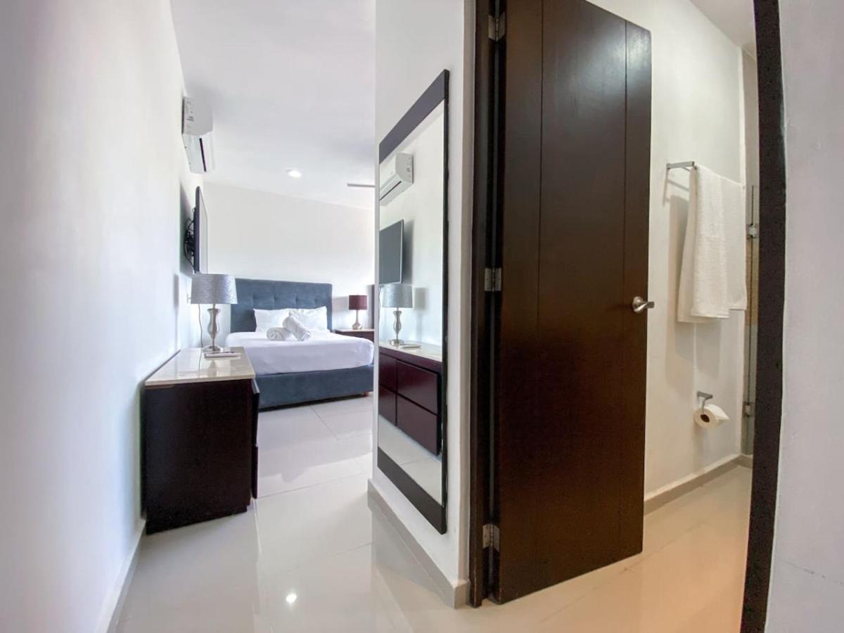 Downtown 6br Ph With 2 Private Jacuzzi For Large Groups Playa del Carmen