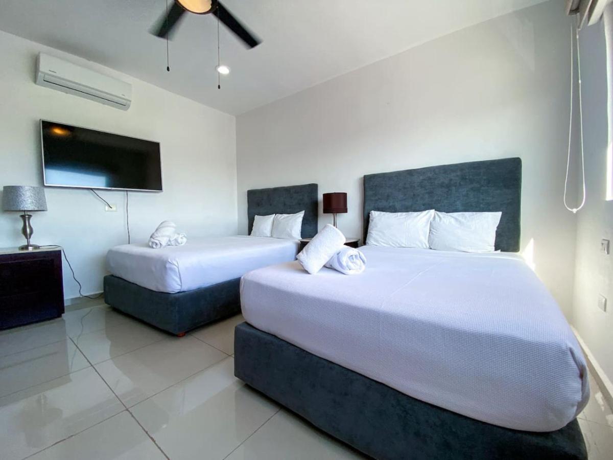 Downtown 6br Ph With 2 Private Jacuzzi For Large Groups Playa del Carmen